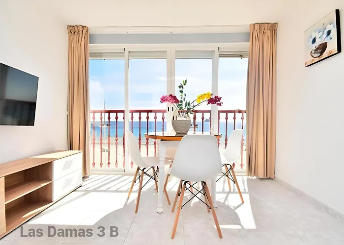 Las Damas 3B Beach Front - Pool & Parking